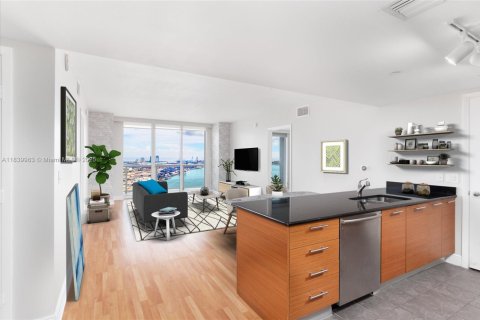 Copropriété à louer à Miami, Floride: 2 chambres, 122.82 m2 № 1831132 - photo 5