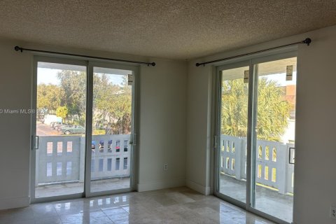 Condominio en venta en Hollywood, Florida, 2 dormitorios, 106.84 m2 № 1868580 - foto 2