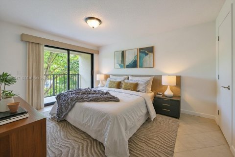 Снять в аренду кондоминиум в Корал-Спрингс, Флорида 2 спальни, 86.68м2, № 2022227 - фото 18