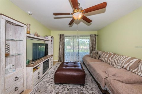 Condo in Saint Petersburg, Florida, 2 bedrooms  № 2197859 - photo 6