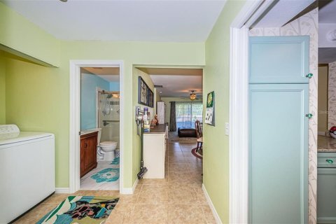 Condo in Saint Petersburg, Florida, 2 bedrooms  № 2197859 - photo 3