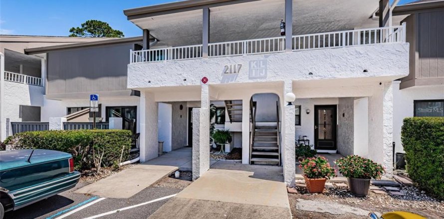 Condo in Saint Petersburg, Florida, 2 bedrooms  № 2197859