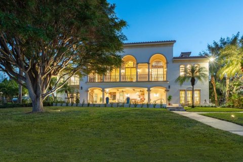 House in Sarasota, Florida 4 bedrooms, 634.24 sq.m. № 1723789 - photo 2