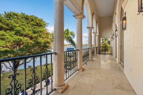 House in Sarasota, Florida 4 bedrooms, 634.24 sq.m. № 1723789 - photo 14