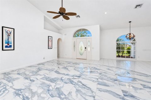 Villa ou maison à vendre à Punta Gorda, Floride: 3 chambres, 214.7 m2 № 2413726 - photo 16