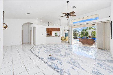 Villa ou maison à vendre à Punta Gorda, Floride: 3 chambres, 214.7 m2 № 2413726 - photo 13