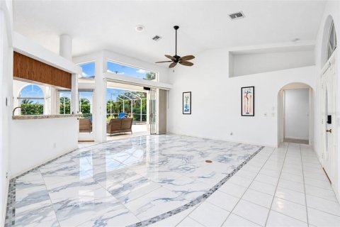 Villa ou maison à vendre à Punta Gorda, Floride: 3 chambres, 214.7 m2 № 2413726 - photo 12