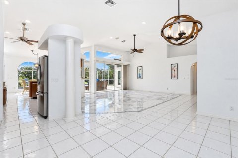 Villa ou maison à vendre à Punta Gorda, Floride: 3 chambres, 214.7 m2 № 2413726 - photo 11