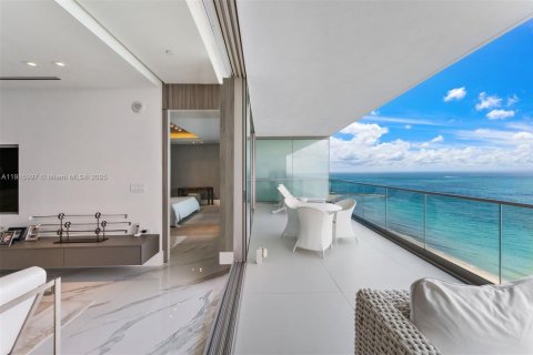 Copropriété à vendre à Bal Harbour, Floride: 3 chambres, 303.23 m2 № 1970838 - photo 15