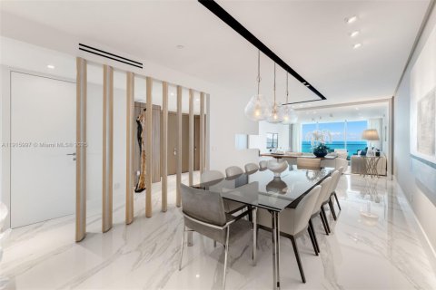 Copropriété à vendre à Bal Harbour, Floride: 3 chambres, 303.23 m2 № 1970838 - photo 8