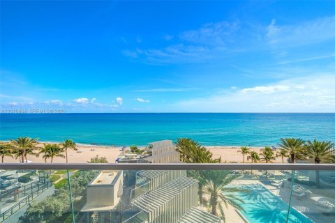 Condo à Sunny Isles Beach, Floride, 4 chambres  № 2073739