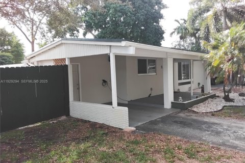 Casa en venta en Plantation, Florida, 3 dormitorios, 122.45 m2 № 1993930 - foto 5