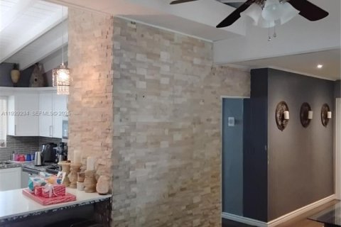 Casa en venta en Plantation, Florida, 3 dormitorios, 122.45 m2 № 1993930 - foto 9