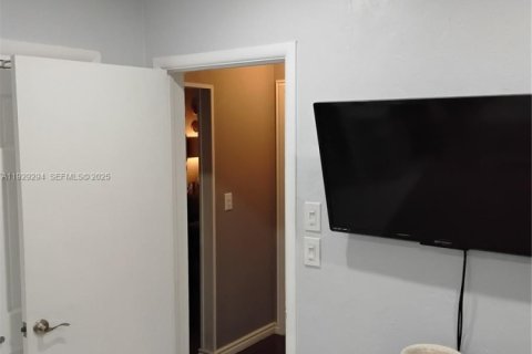 Casa en venta en Plantation, Florida, 3 dormitorios, 122.45 m2 № 1993930 - foto 17