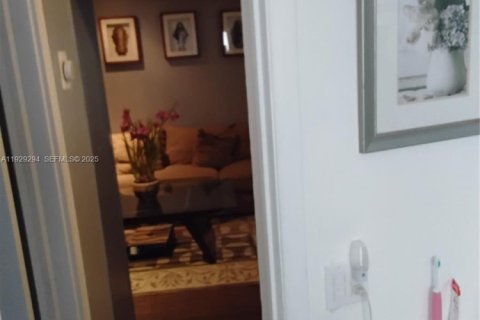 Casa en venta en Plantation, Florida, 3 dormitorios, 122.45 m2 № 1993930 - foto 13