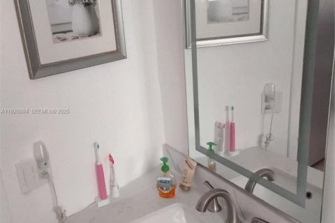 Casa en venta en Plantation, Florida, 3 dormitorios, 122.45 m2 № 1993930 - foto 14