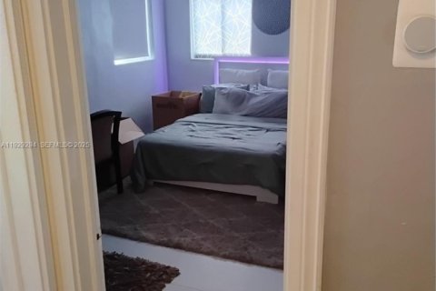 Casa en venta en Plantation, Florida, 3 dormitorios, 122.45 m2 № 1993930 - foto 16