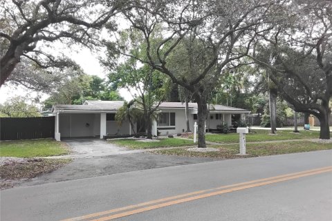 Casa en venta en Plantation, Florida, 3 dormitorios, 122.45 m2 № 1993930 - foto 3