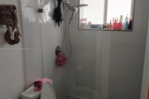 Casa en venta en Plantation, Florida, 3 dormitorios, 122.45 m2 № 1993930 - foto 15