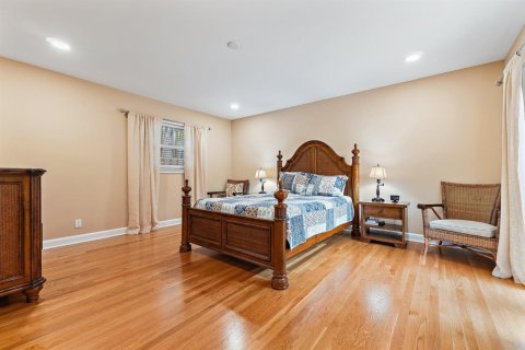 House in Palm Beach Shores, Florida 3 bedrooms, 206.71 sq.m. № 2402426 - photo 20
