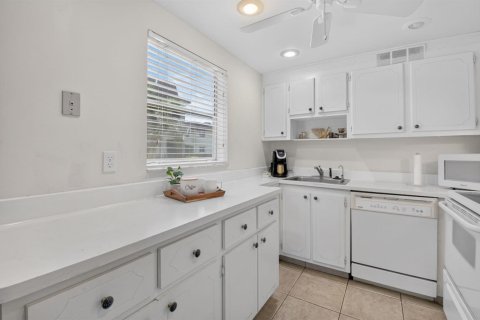 Copropriété à louer à Delray Beach, Floride: 2 chambres, 81.75 m2 № 2259634 - photo 2
