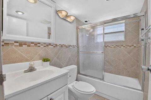 Copropriété à louer à Delray Beach, Floride: 2 chambres, 81.75 m2 № 2259634 - photo 4