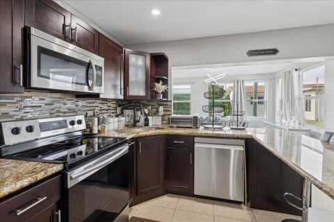 Casa en venta en Fort Lauderdale, Florida, 2 dormitorios, 92.81 m2 № 2077660 - foto 13