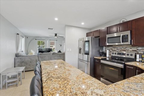 Casa en venta en Fort Lauderdale, Florida, 2 dormitorios, 92.81 m2 № 2077660 - foto 14