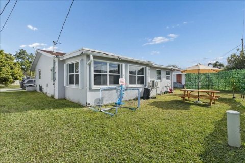 Casa en venta en Fort Lauderdale, Florida, 2 dormitorios, 92.81 m2 № 2077660 - foto 3