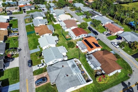 Casa en Fort Lauderdale, Florida 2 dormitorios, 92.81 m2 № 2077660