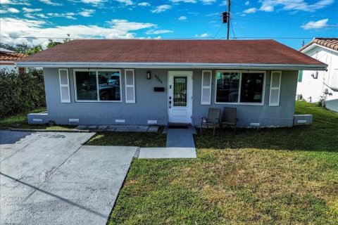 Casa en venta en Fort Lauderdale, Florida, 2 dormitorios, 92.81 m2 № 2077660 - foto 2