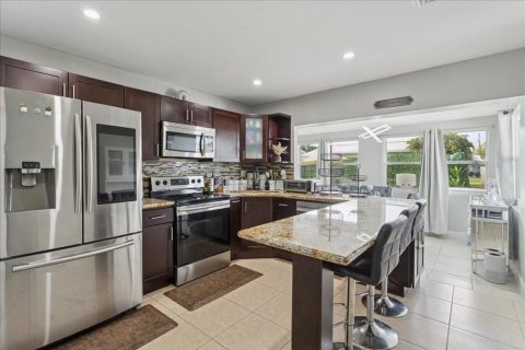Casa en venta en Fort Lauderdale, Florida, 2 dormitorios, 92.81 m2 № 2077660 - foto 11