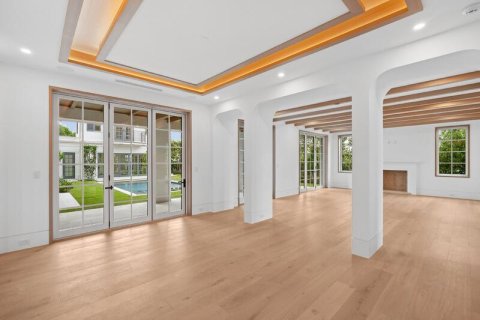 House in West Palm Beach, Florida 6 bedrooms, 580.55 sq.m. № 2088090 - photo 5