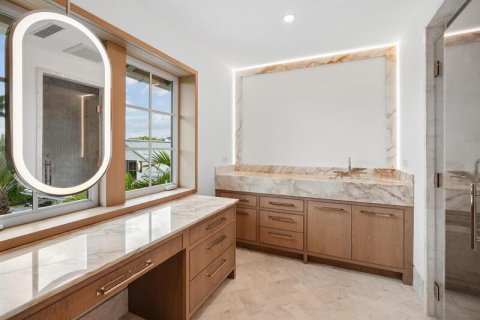 House in West Palm Beach, Florida 6 bedrooms, 580.55 sq.m. № 2088090 - photo 26