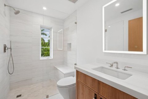 House in West Palm Beach, Florida 6 bedrooms, 580.55 sq.m. № 2088090 - photo 21