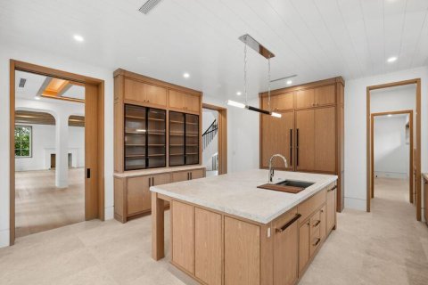 House in West Palm Beach, Florida 6 bedrooms, 580.55 sq.m. № 2088090 - photo 13