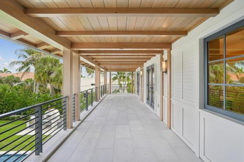 House in West Palm Beach, Florida 6 bedrooms, 580.55 sq.m. № 2088090 - photo 15