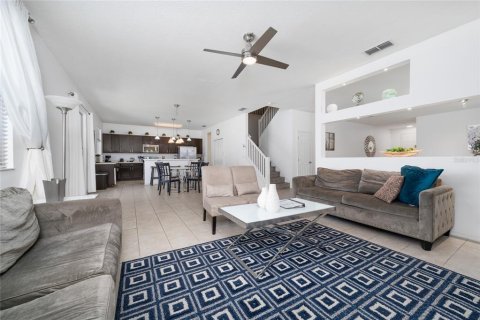 Villa ou maison à vendre à Kissimmee, Floride: 7 chambres, 337.05 m2 № 1813345 - photo 13