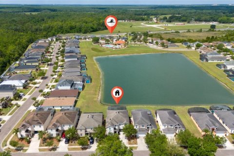 Villa ou maison à vendre à Kissimmee, Floride: 7 chambres, 337.05 m2 № 1813345 - photo 2
