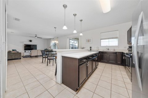 Villa ou maison à vendre à Kissimmee, Floride: 7 chambres, 337.05 m2 № 1813345 - photo 17