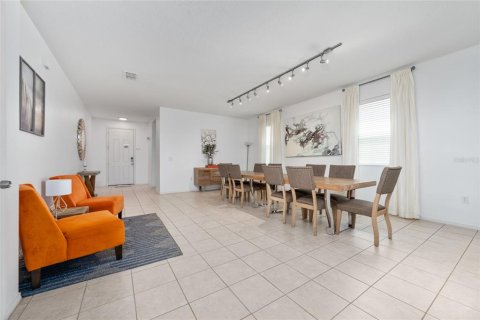 Villa ou maison à vendre à Kissimmee, Floride: 7 chambres, 337.05 m2 № 1813345 - photo 8