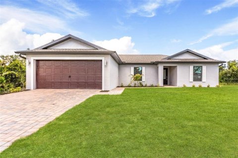 House in Port Charlotte, Florida 3 bedrooms, 135.73 sq.m. № 2092812