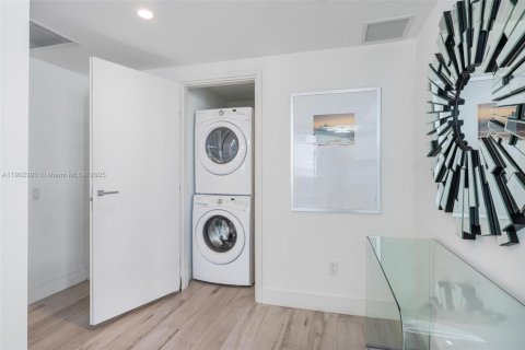 Condominio en venta en Miami, Florida, 2 dormitorios, 90.02 m2 № 1953841 - foto 19