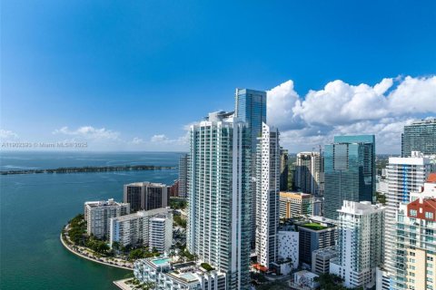 Condominio en venta en Miami, Florida, 2 dormitorios, 90.02 m2 № 1953841 - foto 3