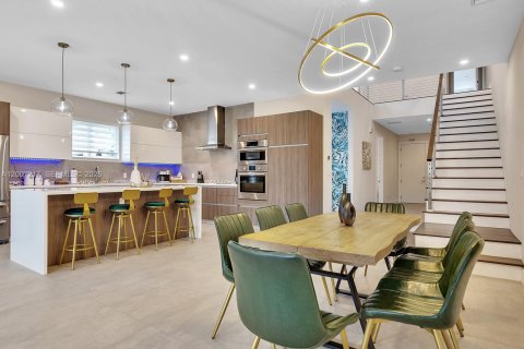 Touwnhouse à vendre à Fort Lauderdale, Floride: 4 chambres, 314.66 m2 № 2170800 - photo 7