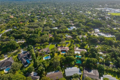 Terreno en venta en Pinecrest, Florida № 1841133 - foto 18