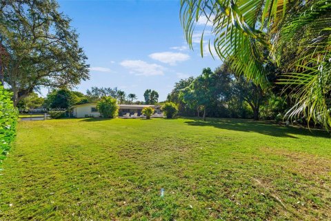 Terreno en venta en Pinecrest, Florida № 1841133 - foto 2