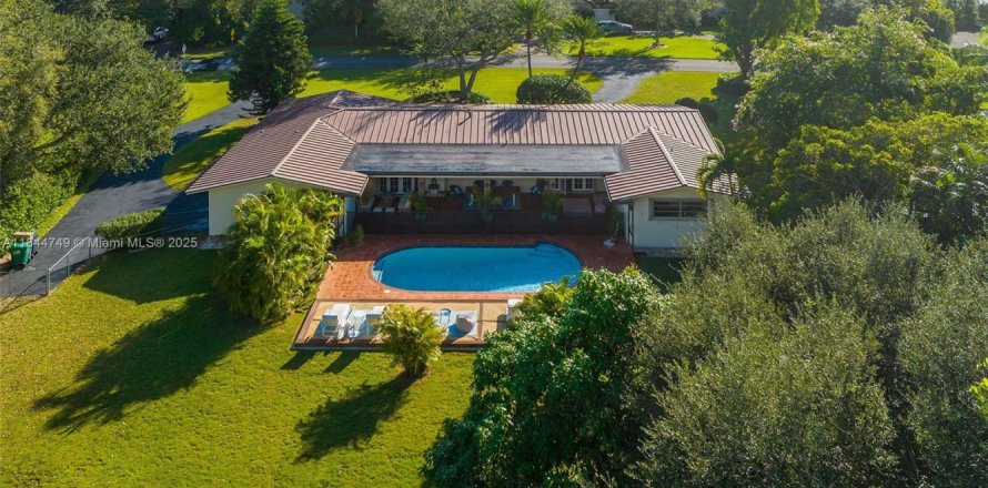 Terreno en Pinecrest, Florida № 1841133