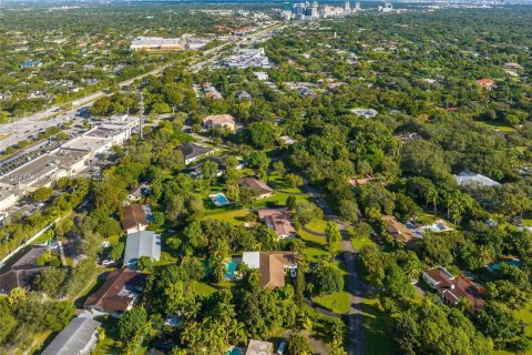 Terreno en venta en Pinecrest, Florida № 1841133 - foto 19