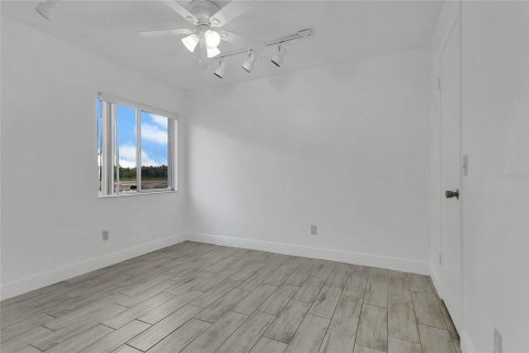 Duplex in Orlando, Florida 3 bedrooms, 115.01 sq.m. № 1903940 - photo 15